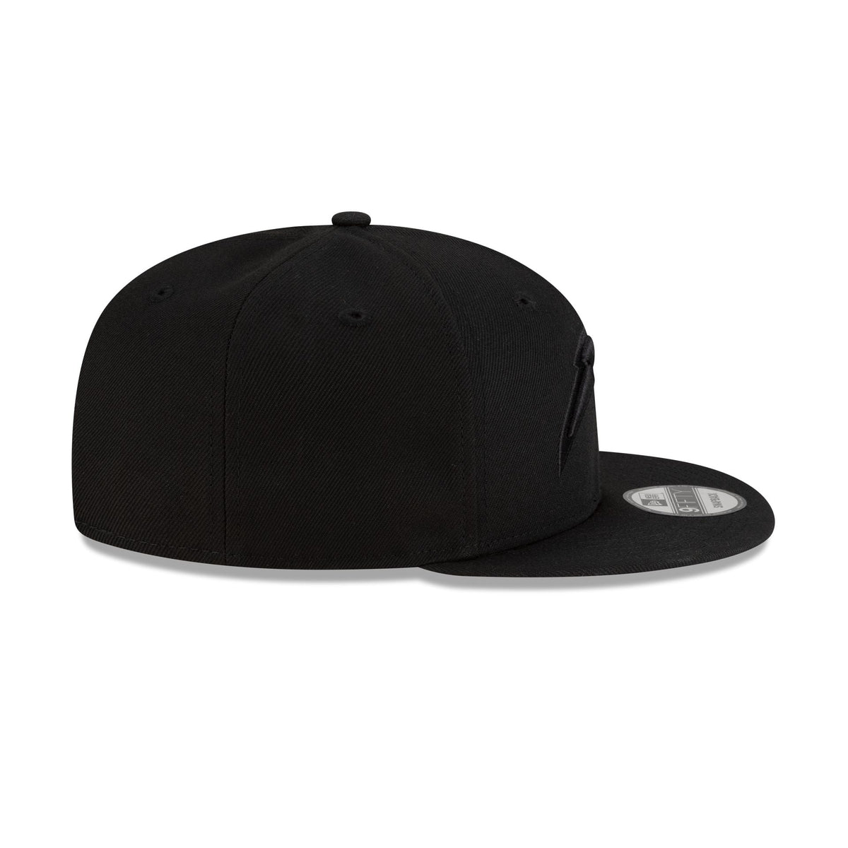 Los Angeles Chargers Black On Black 9FIFTY Snapback Hat