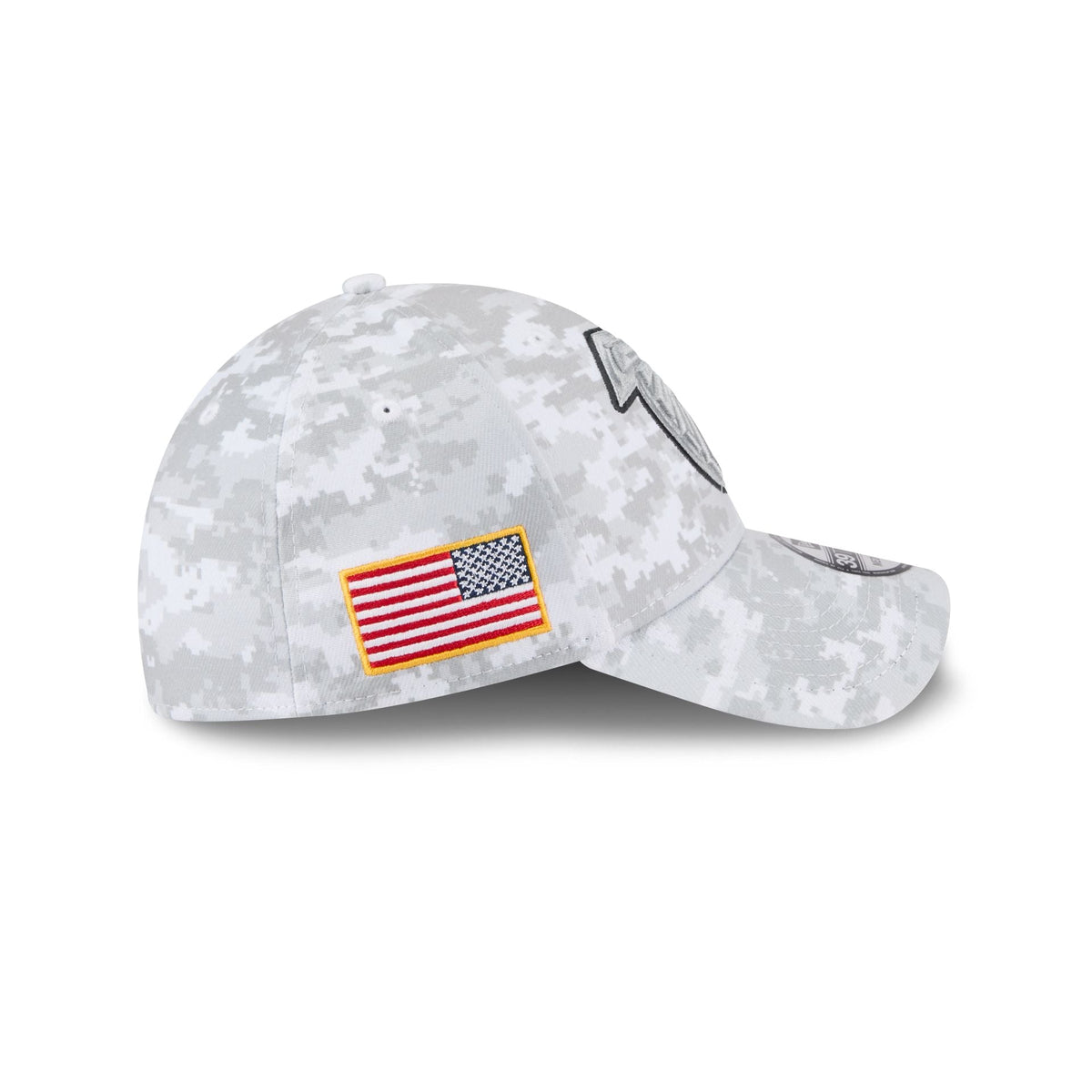 Atlanta Falcons 2025 Salute to Service Fan Gear 39THIRTY Stretch Fit Hat