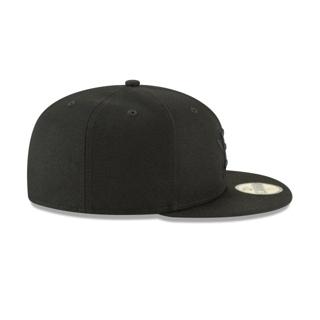 Houston Astros Blackout Basic 59FIFTY Fitted Hat